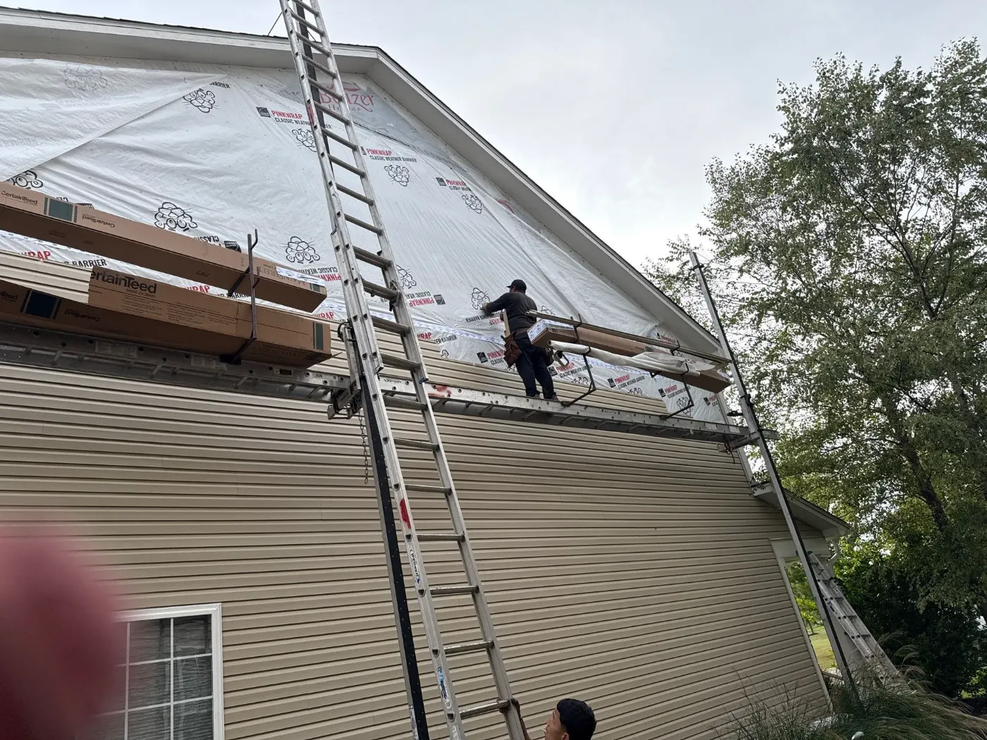 Flashing and seam work in Gatewood Lakes